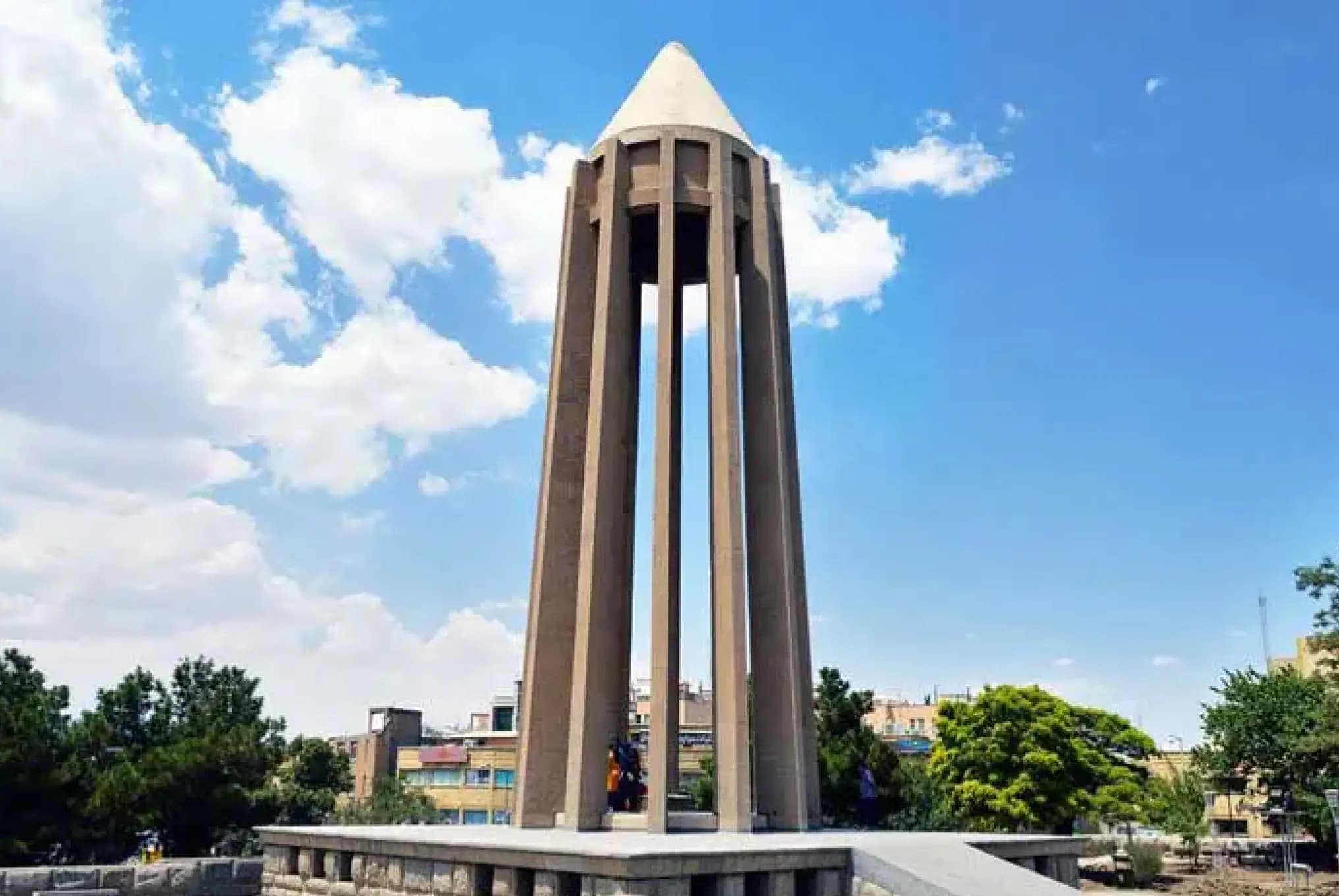 آرامگاه بوعلی سینا
